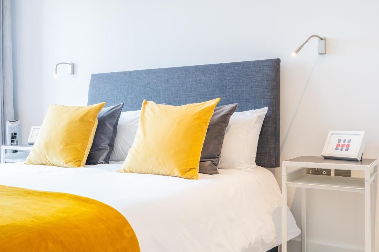 St Albans 2 Bed Luxury City Apartment, 5 Mins Walk To Train & Allocated Parking Exterior foto
